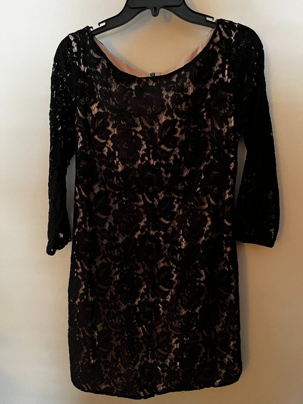GENTLY USED} Vince Camuto Black Lace Overlay Dress / Size 8